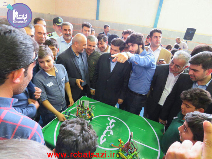  بازدید مسئولین استان و شهرستان از کیفیت برگزاری مسابقات رباتیک
