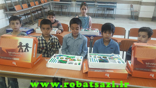  برگزاری کلاس رباتیک و شرکت در مسابقات رباتیک در شهر زنجان
